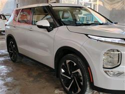 ميتسوبيشي اوتلاندر